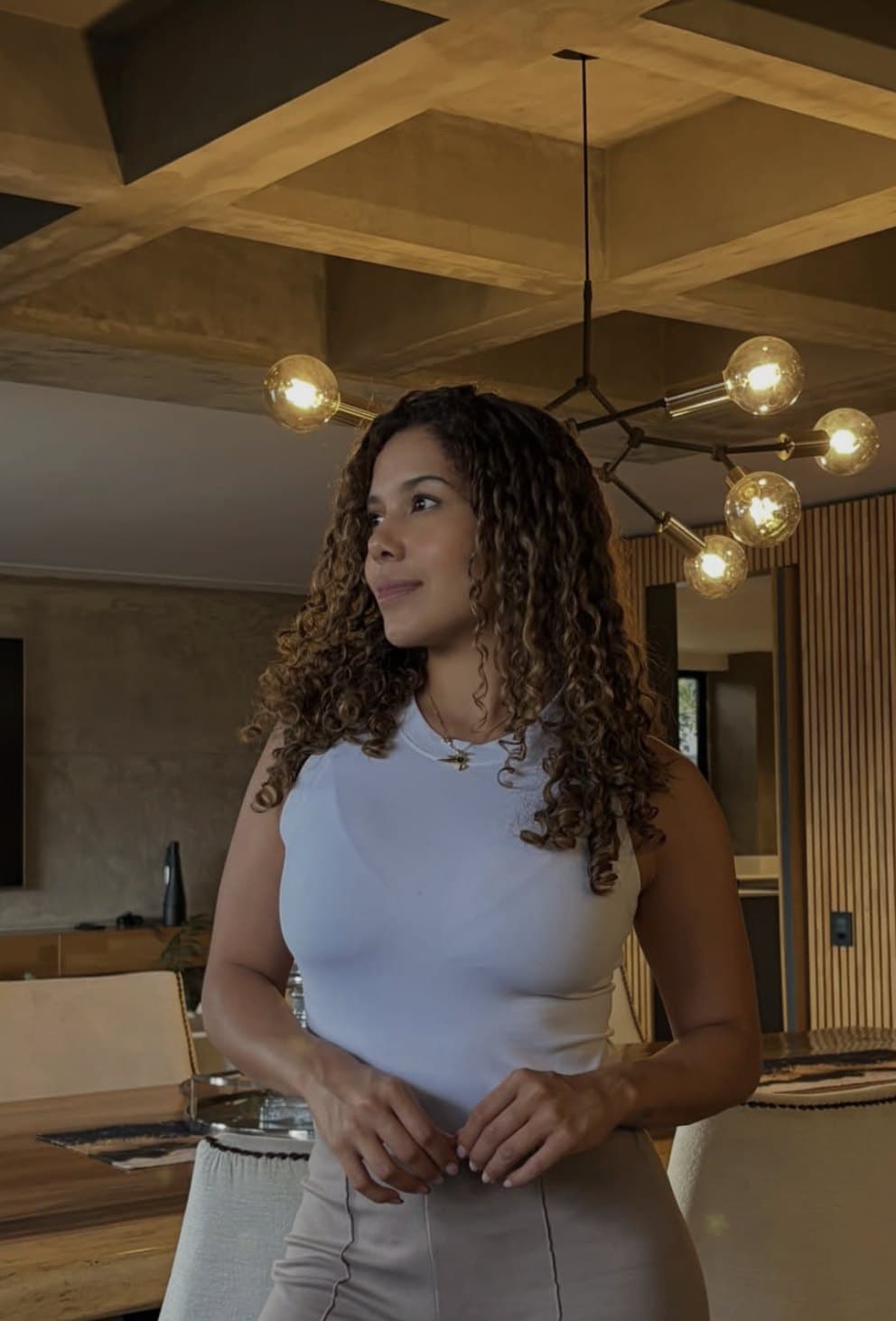 Carolina Benítez en un interior de diseño