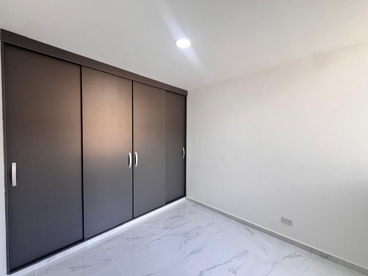 Se Vende Apartamento En Yumbo - Conjunto Mucura — foto 4