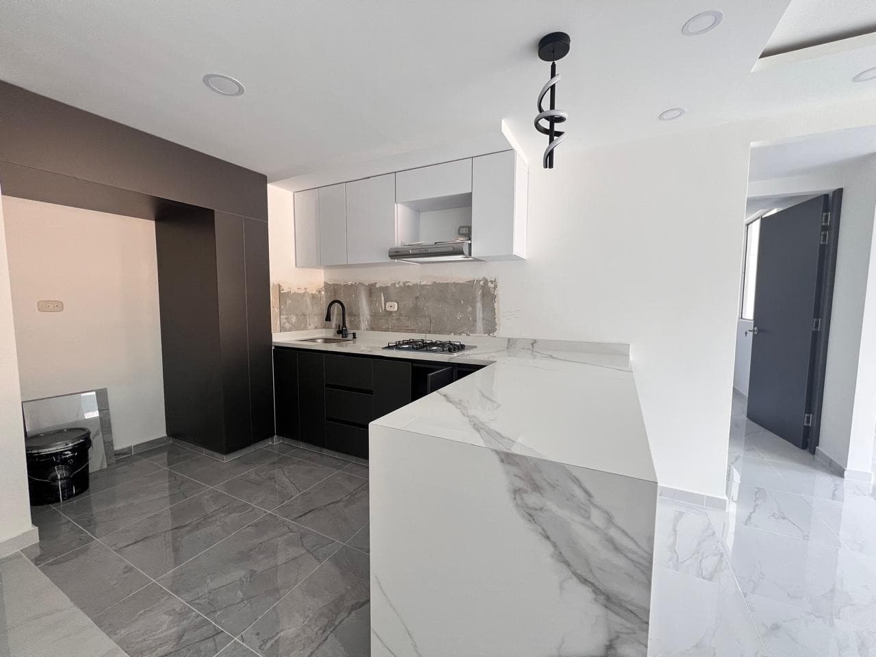 Se Vende Apartamento En Yumbo - Conjunto Mucura — foto 3