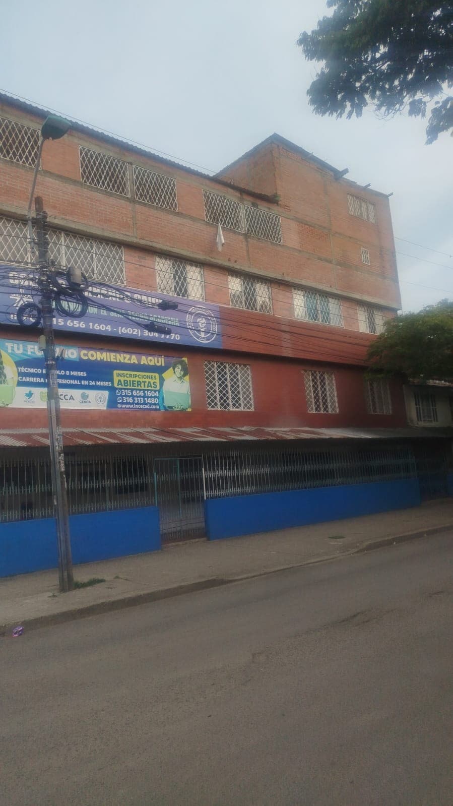 Se Vende Edificio Comercial - Solo Para Invertir - Mariano Ramos - Cali — foto 2