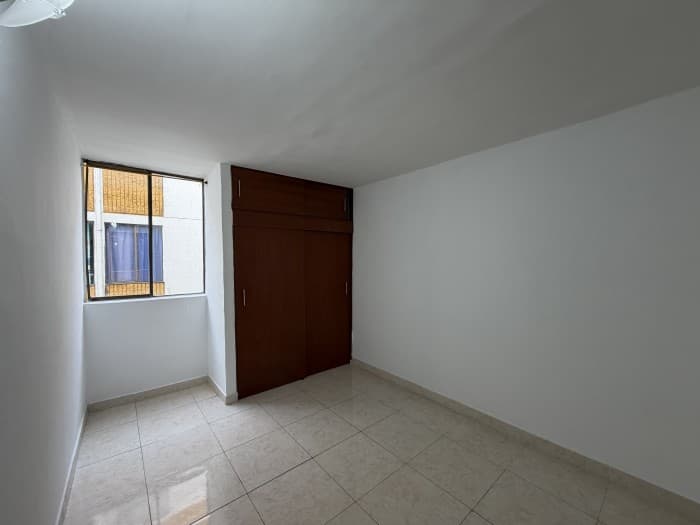 se vende apartamento en unidad residencial matecaña 4to piso — foto 3